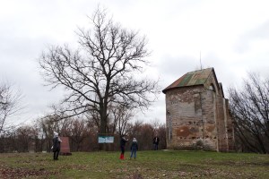 Юрьева божница, Остер